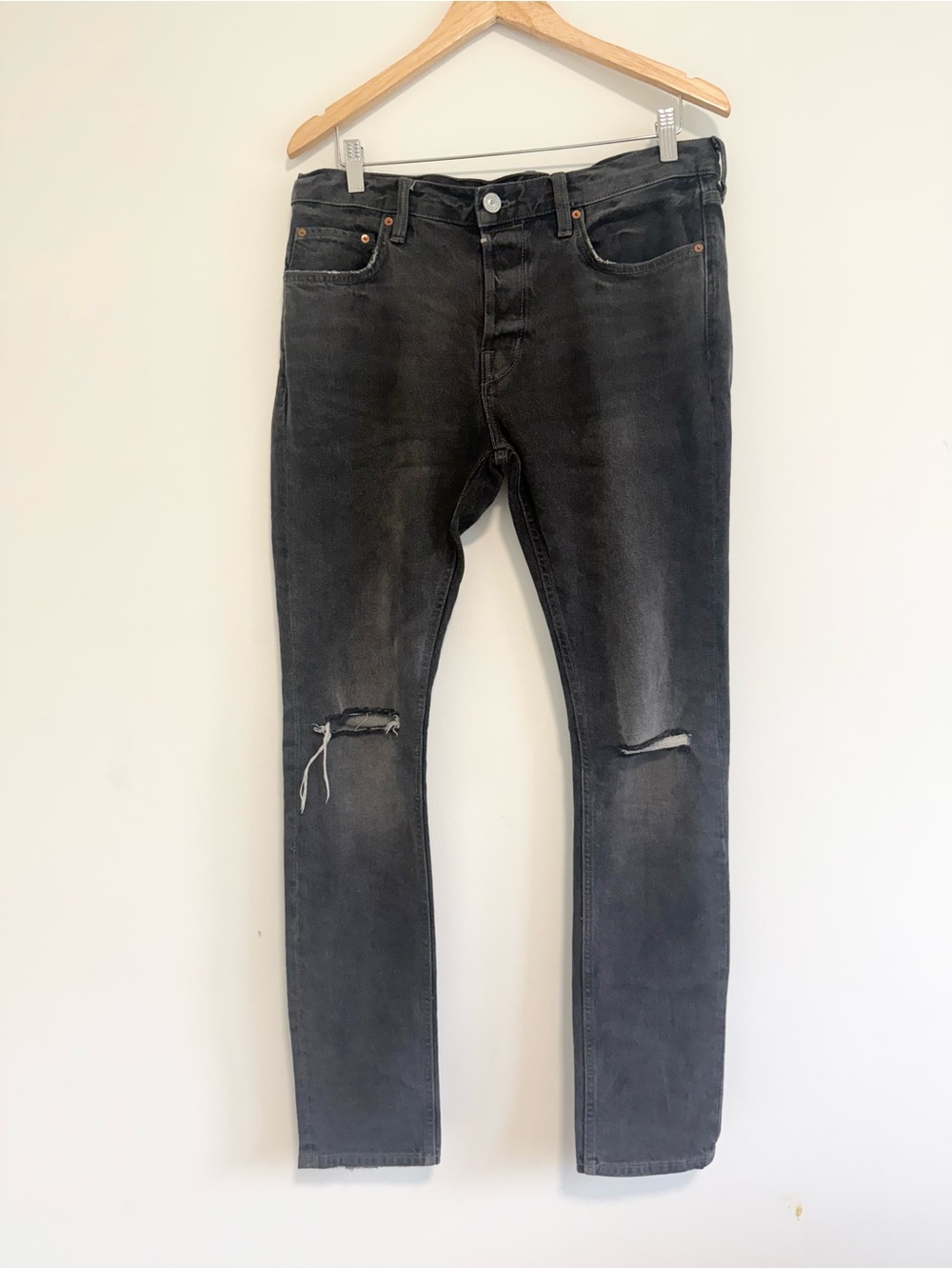 AllSaints Men's Faded Black Cigarette Distressed Skinny Jeans US W32